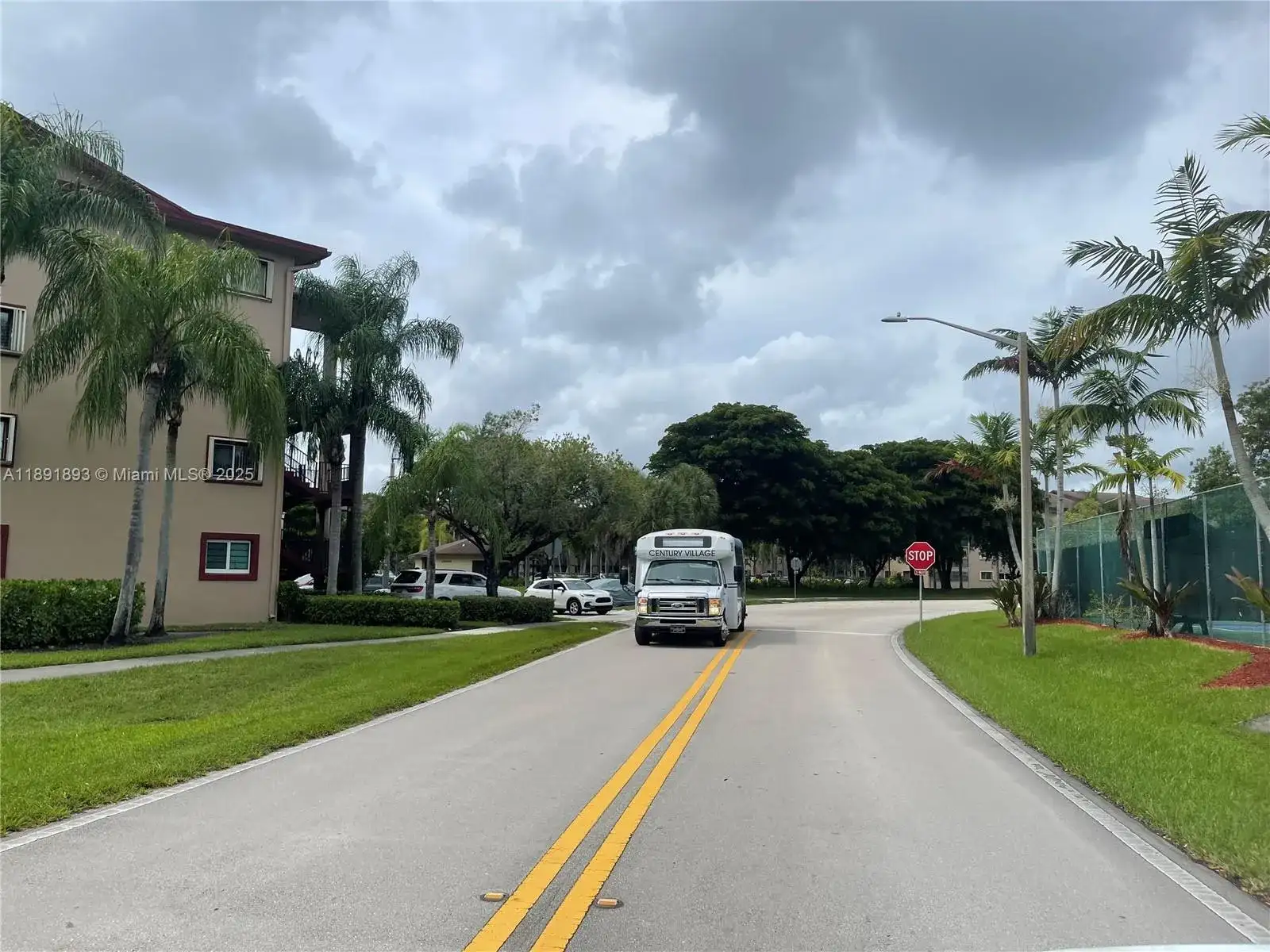 800 SW 142nd Ave # 104N, Pembroke Pines FL 33027 photo 3