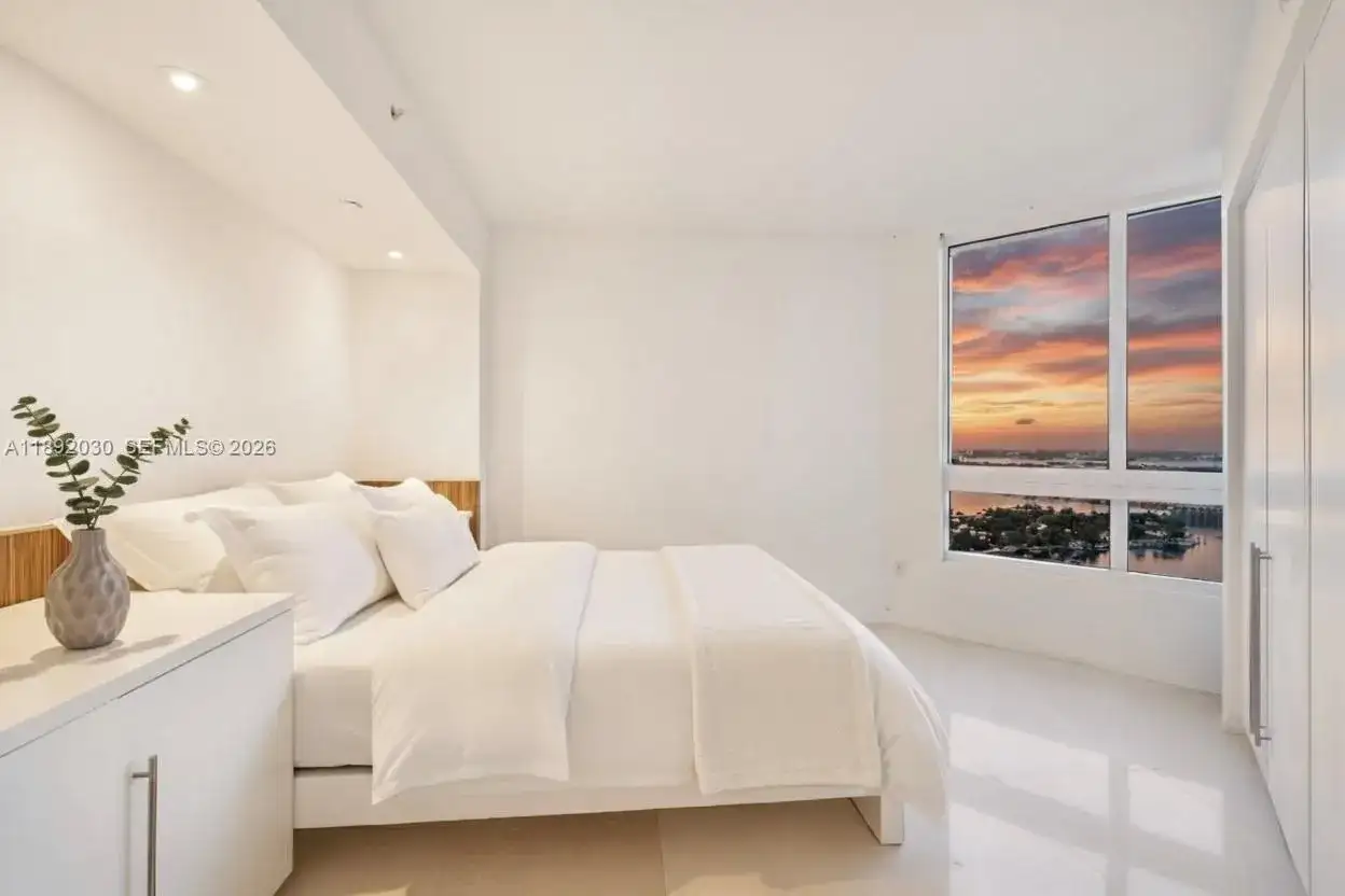 6365 Collins Ave # 2901, Miami Beach FL 33141 photo 4