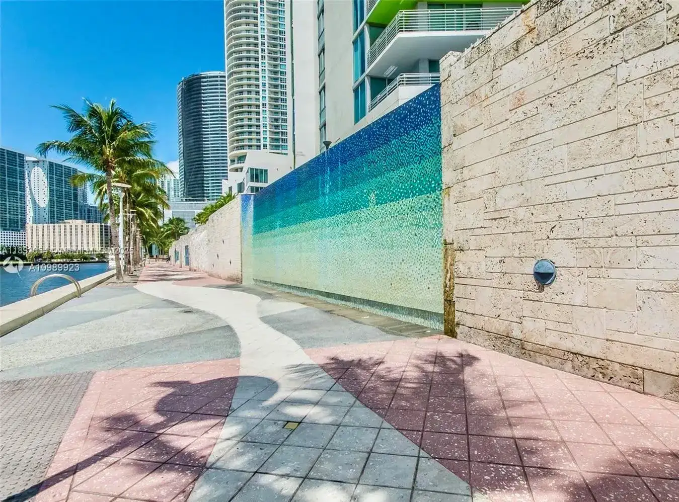 325 S Biscayne Blvd # 3917, Miami FL 33131 photo 4