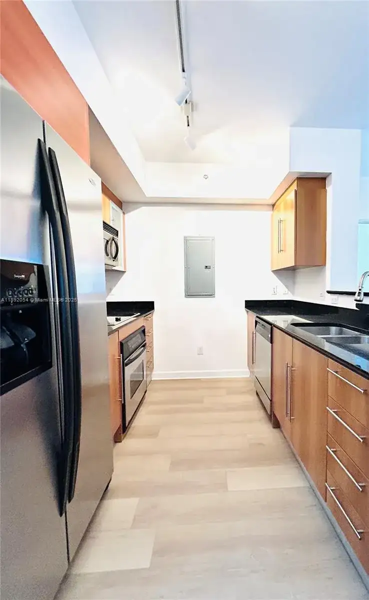 325 S Biscayne Blvd # 3917, Miami FL 33131 photo 5