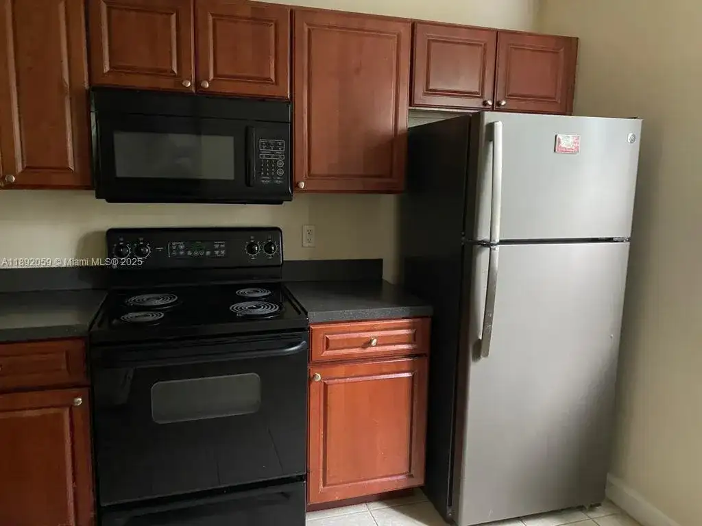 10105 W Sunrise Blvd # 201, Plantation FL 33322 photo 2