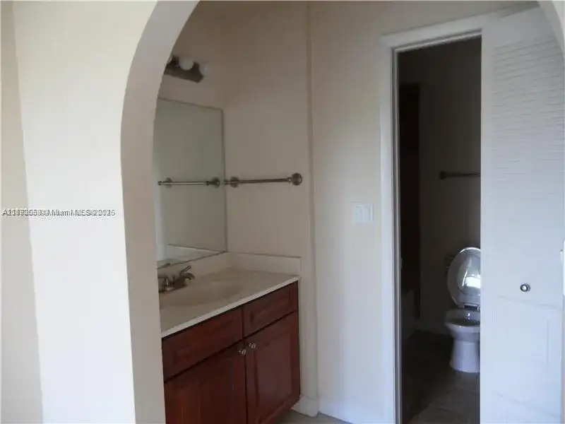 10105 W Sunrise Blvd # 201, Plantation FL 33322 photo 5