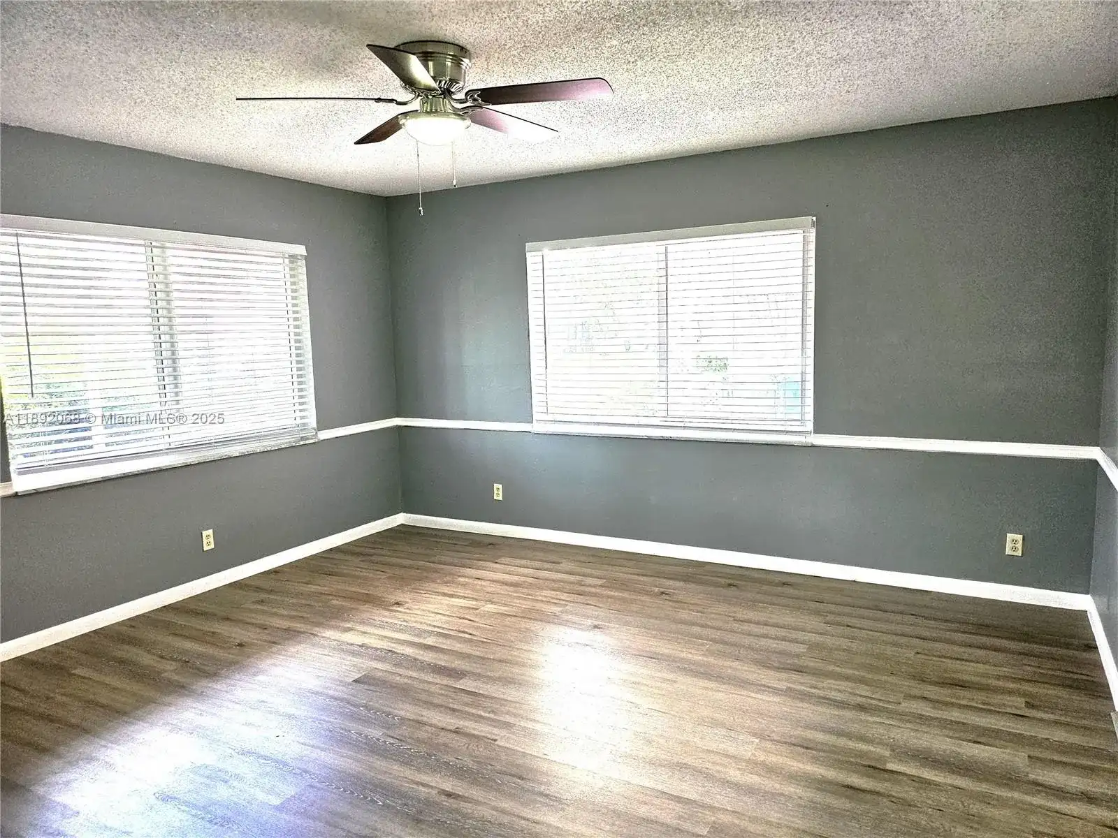 1040 NW 73rd Ter, Margate FL 33063 photo 3