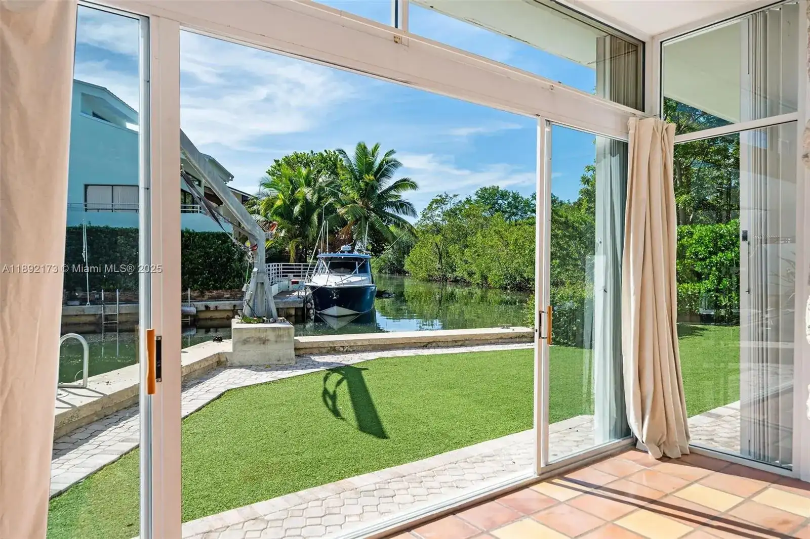 2120 S Bayshore Dr, Miami FL 33133 photo 4