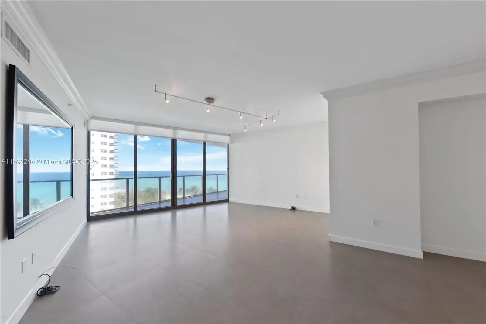 3101 S Ocean Dr # 707, Hollywood FL 33019 photo 2