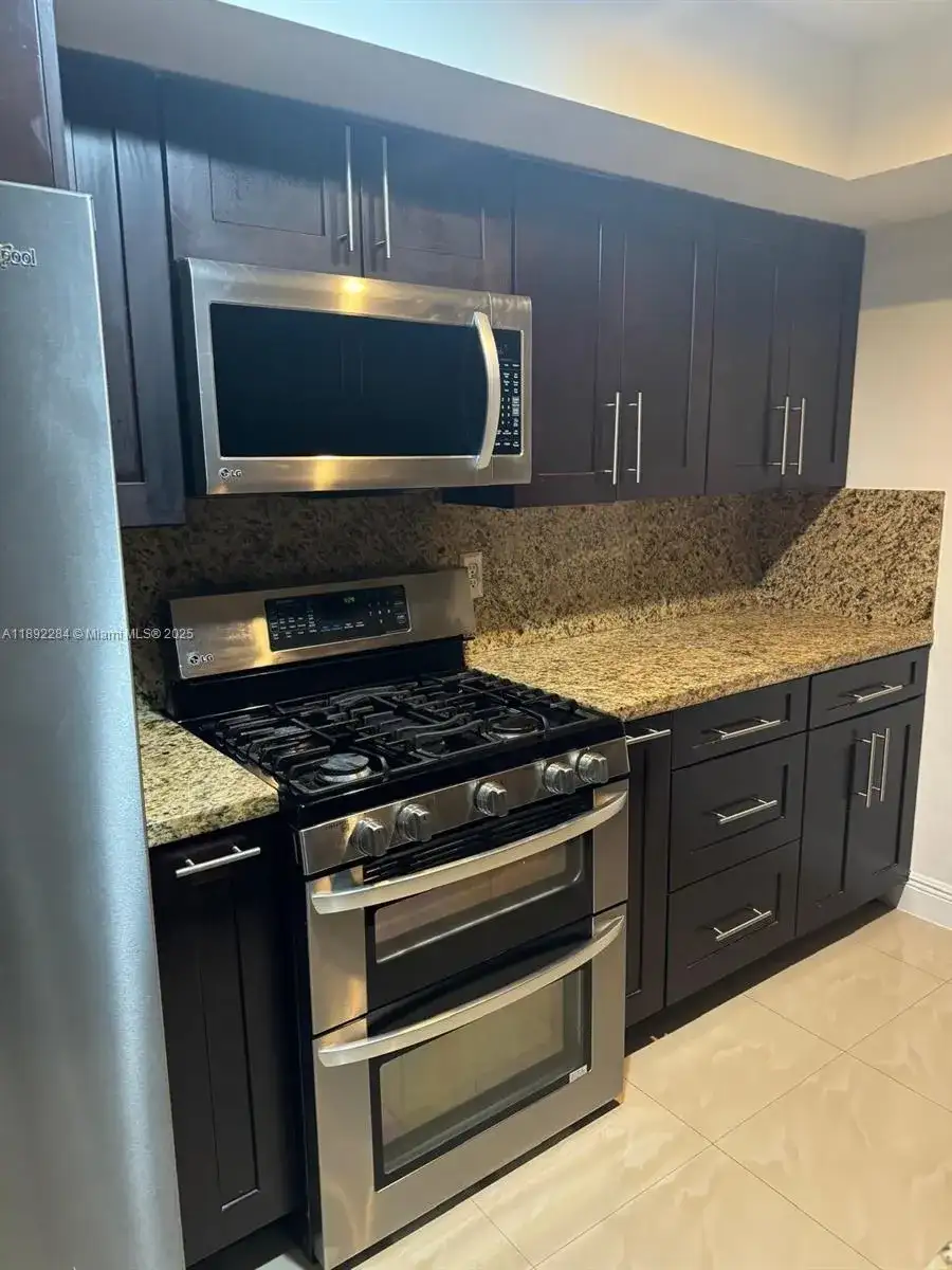 18101 NW 68th Ave # D207, Hialeah FL 33015 photo 4