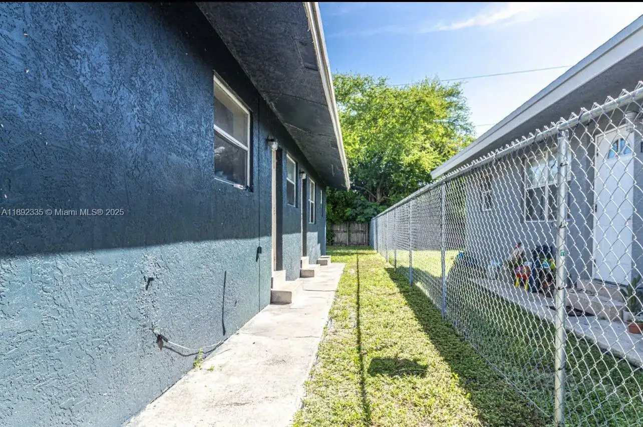 770 SW Second ave, Deerfield Beach FL 33441 photo 5