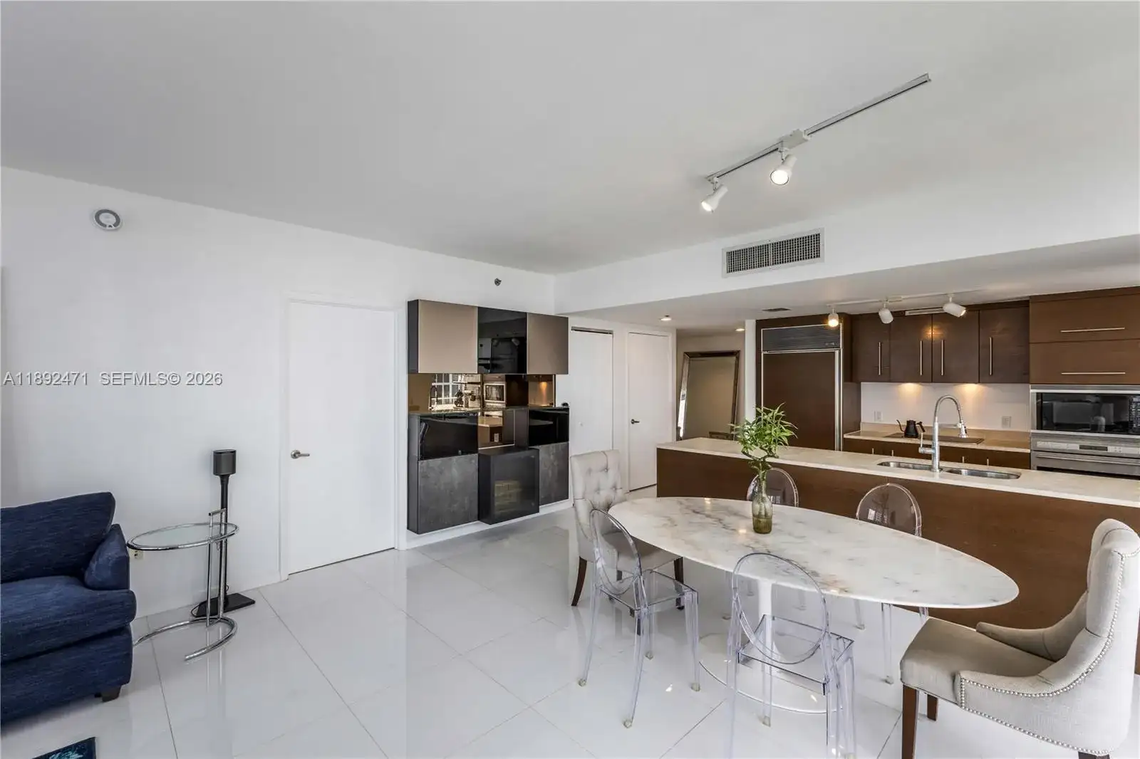 475 Brickell Ave # 4015, Miami FL 33131 photo 5