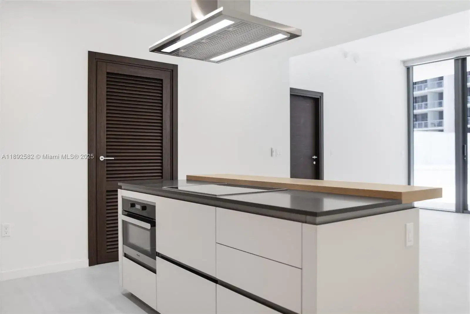 1000 Brickell Plaza # 1807, Miami FL 33131 photo 4