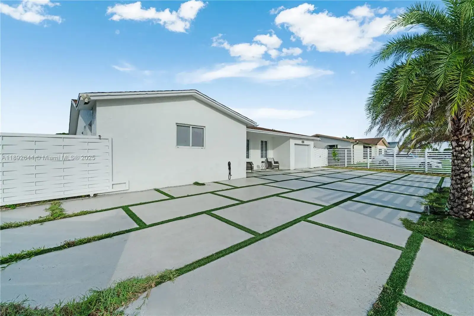 17040 SW 107th Ct, Miami FL 33157 photo 2