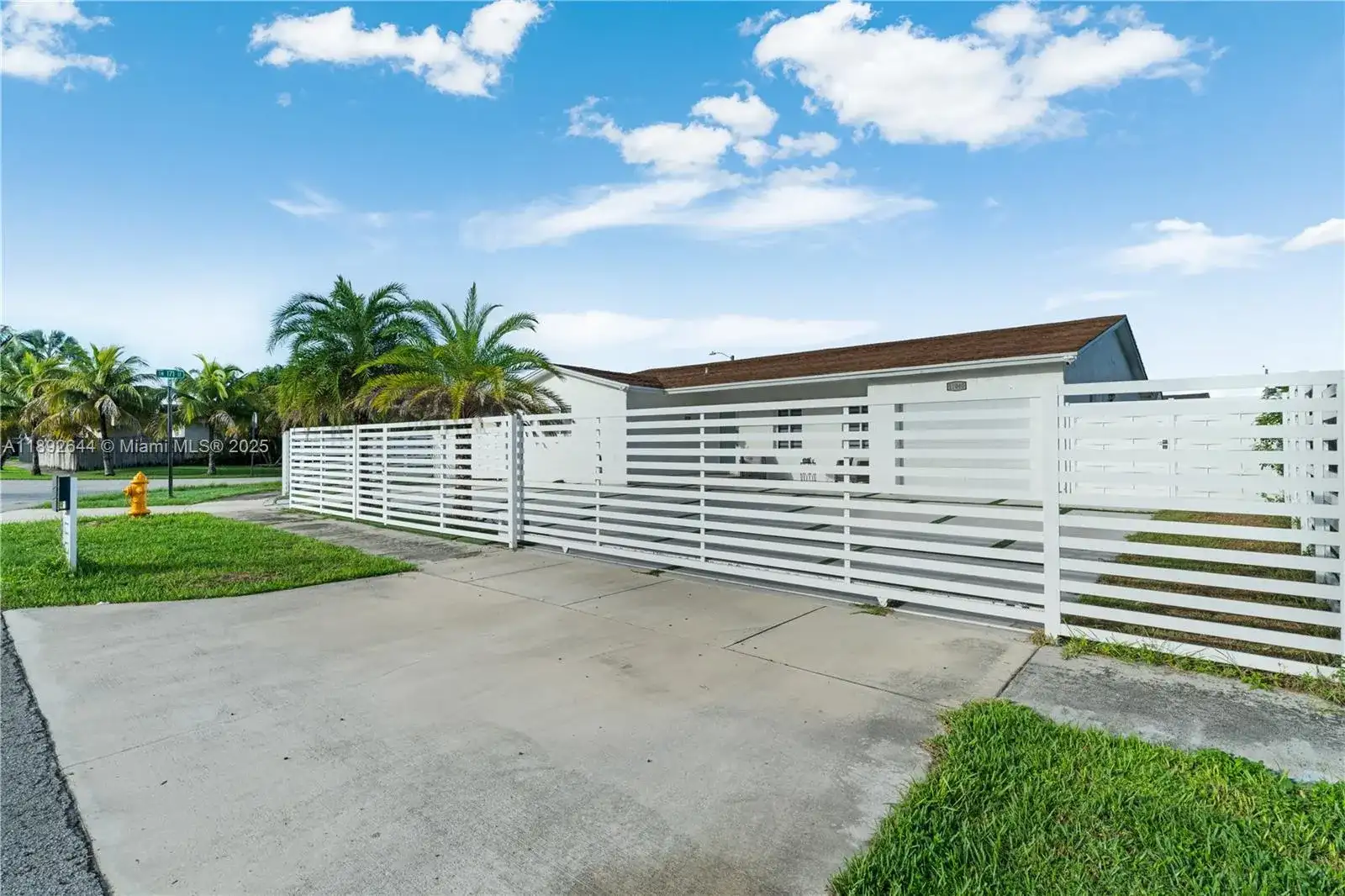 17040 SW 107th Ct, Miami FL 33157 photo 4