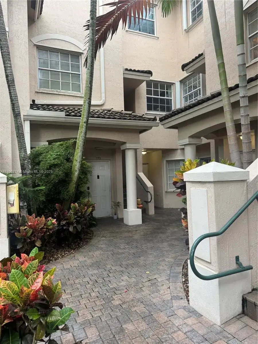 5650 NW 115th Ct # 104, Doral FL 33178 photo 2