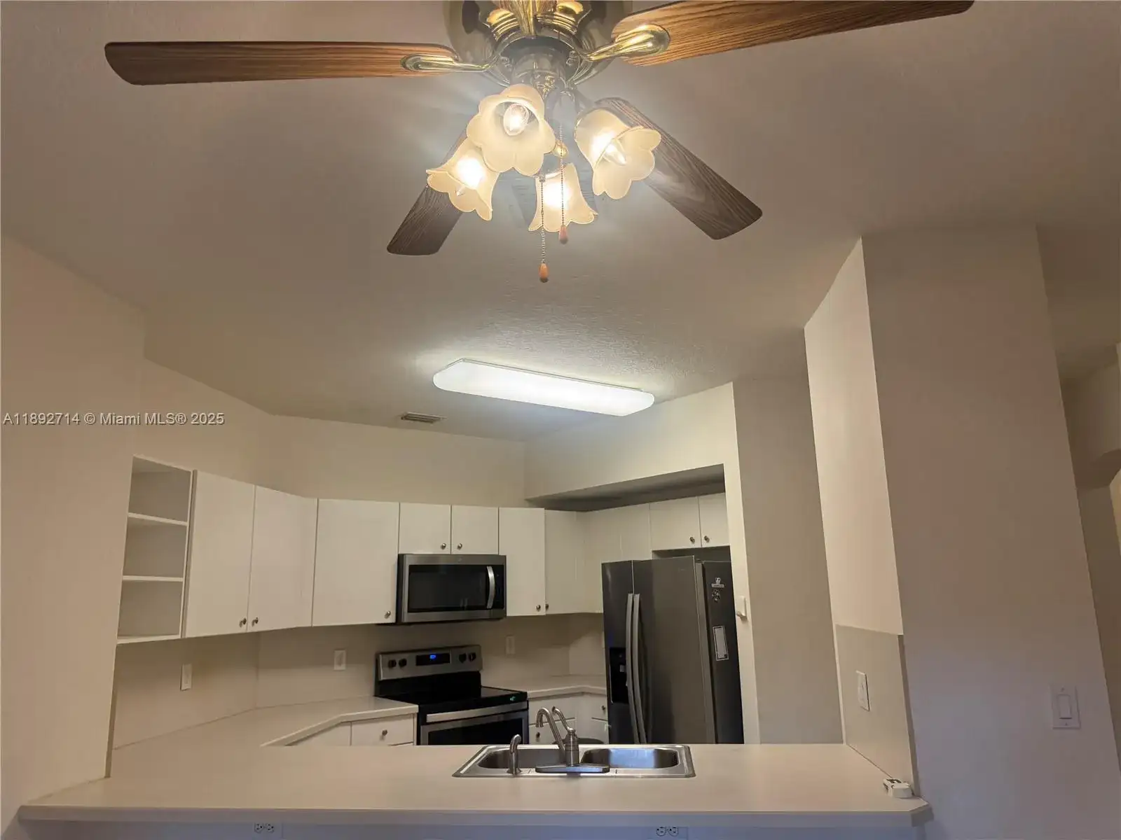 5650 NW 115th Ct # 104, Doral FL 33178 photo 4
