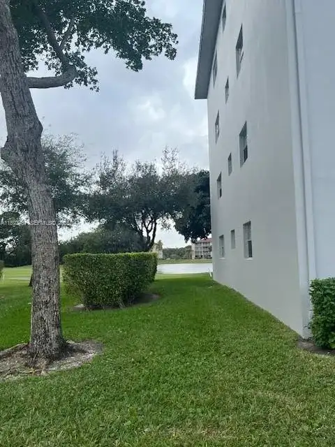 300 SW 134th Way # 102E, Pembroke Pines FL 33027 photo 2