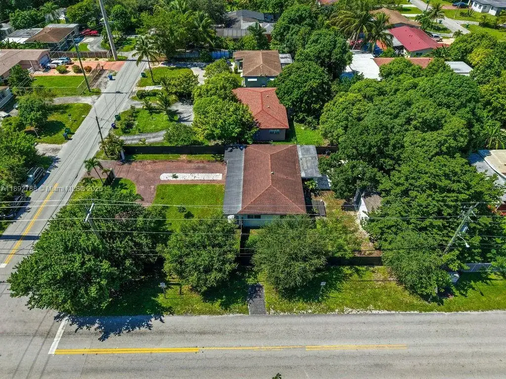 NE 163RD ST, North Miami Beach FL 33162 photo 2