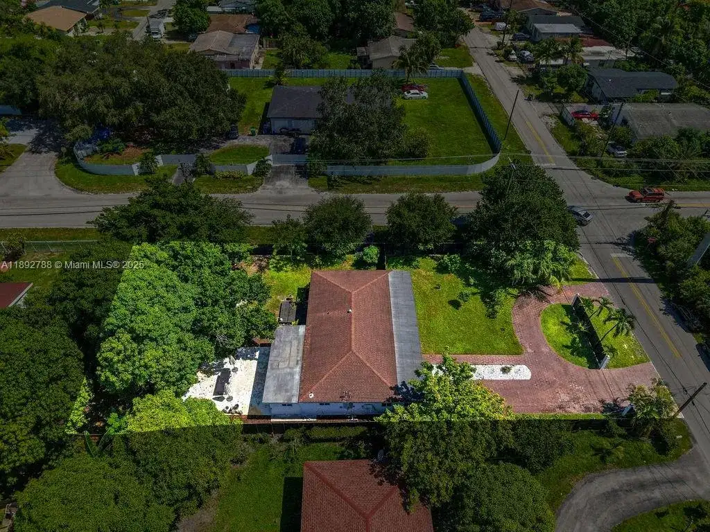 NE 163RD ST, North Miami Beach FL 33162 photo 3