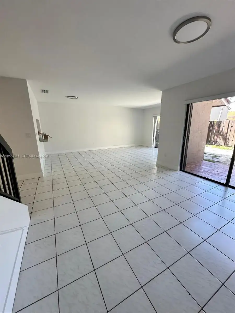9102 SW 113th Place Cir E, Miami FL 33176 photo 3