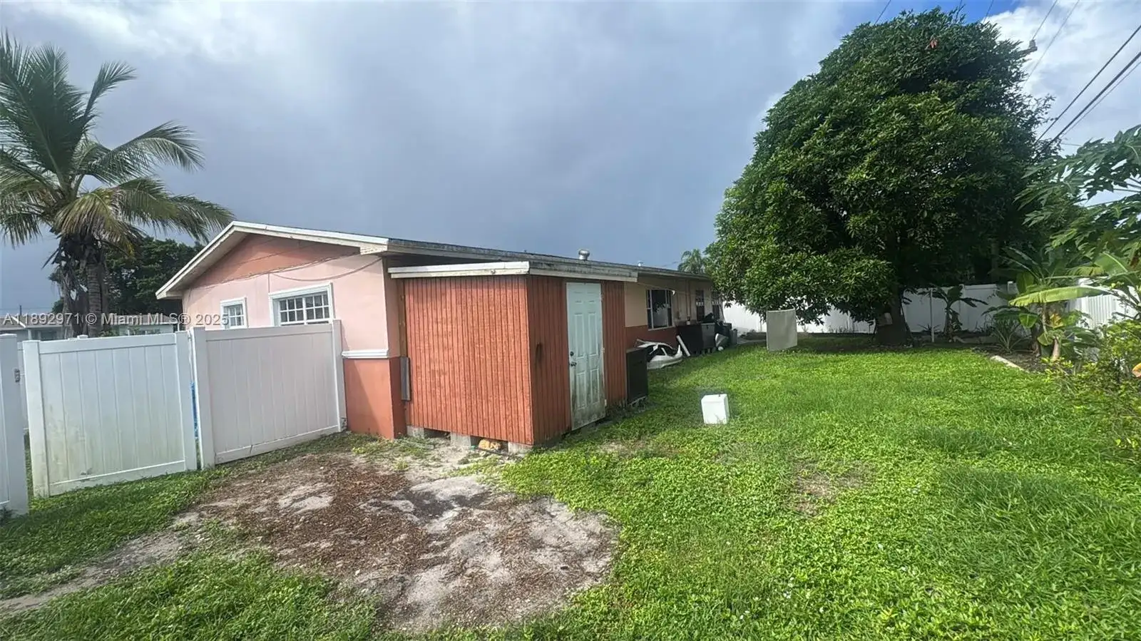 901 NW 199th St, Miami Gardens FL 33169 photo 3