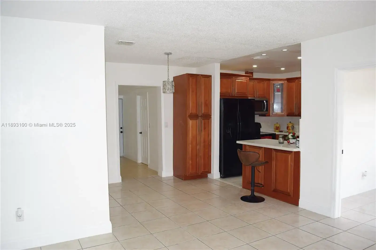 18600 NW 42nd Pl, Miami Gardens FL 33055 photo 3