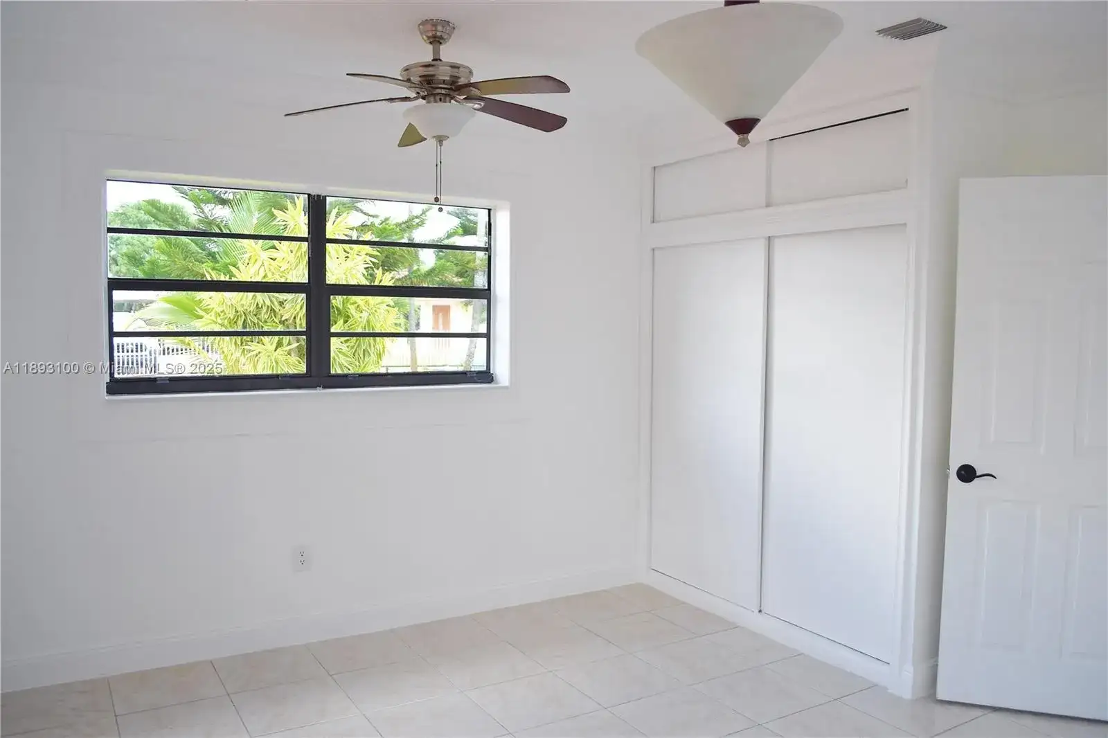 18600 NW 42nd Pl, Miami Gardens FL 33055 photo 5