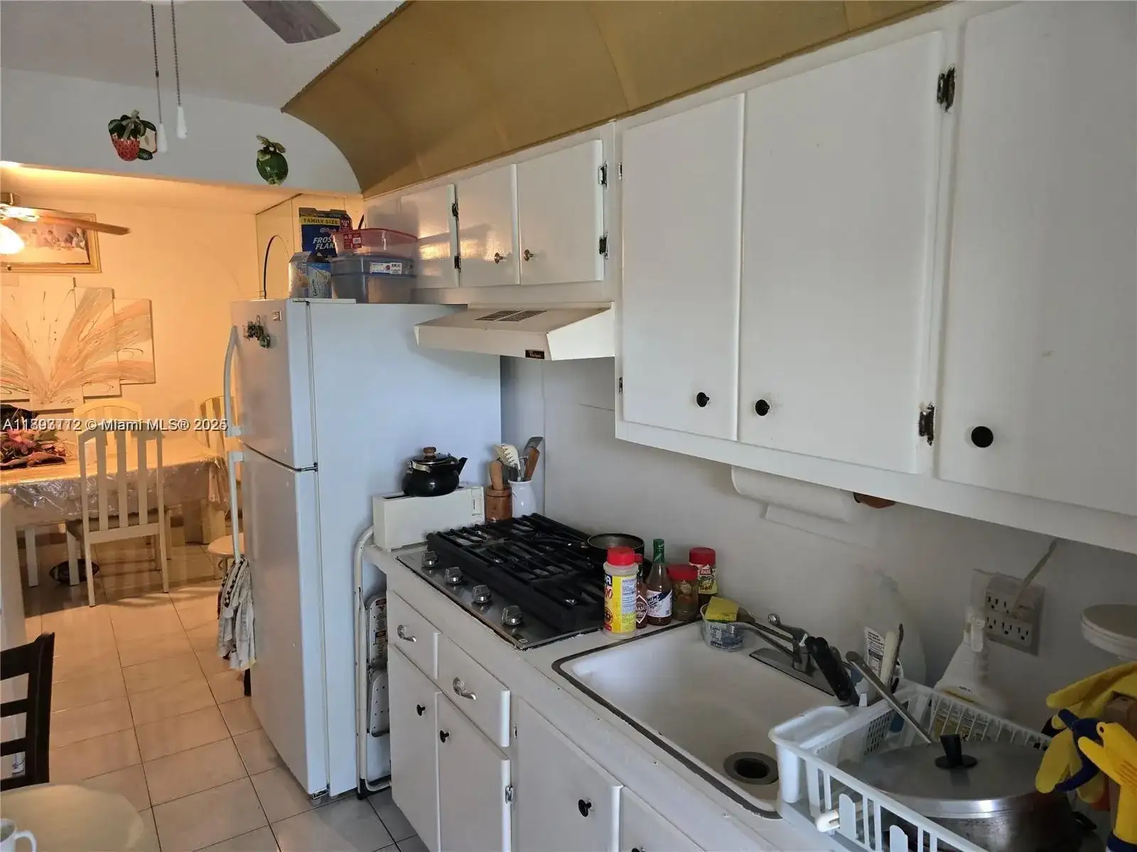 20310 NE 2nd Ave # 15, Miami Gardens FL 33179 photo 2