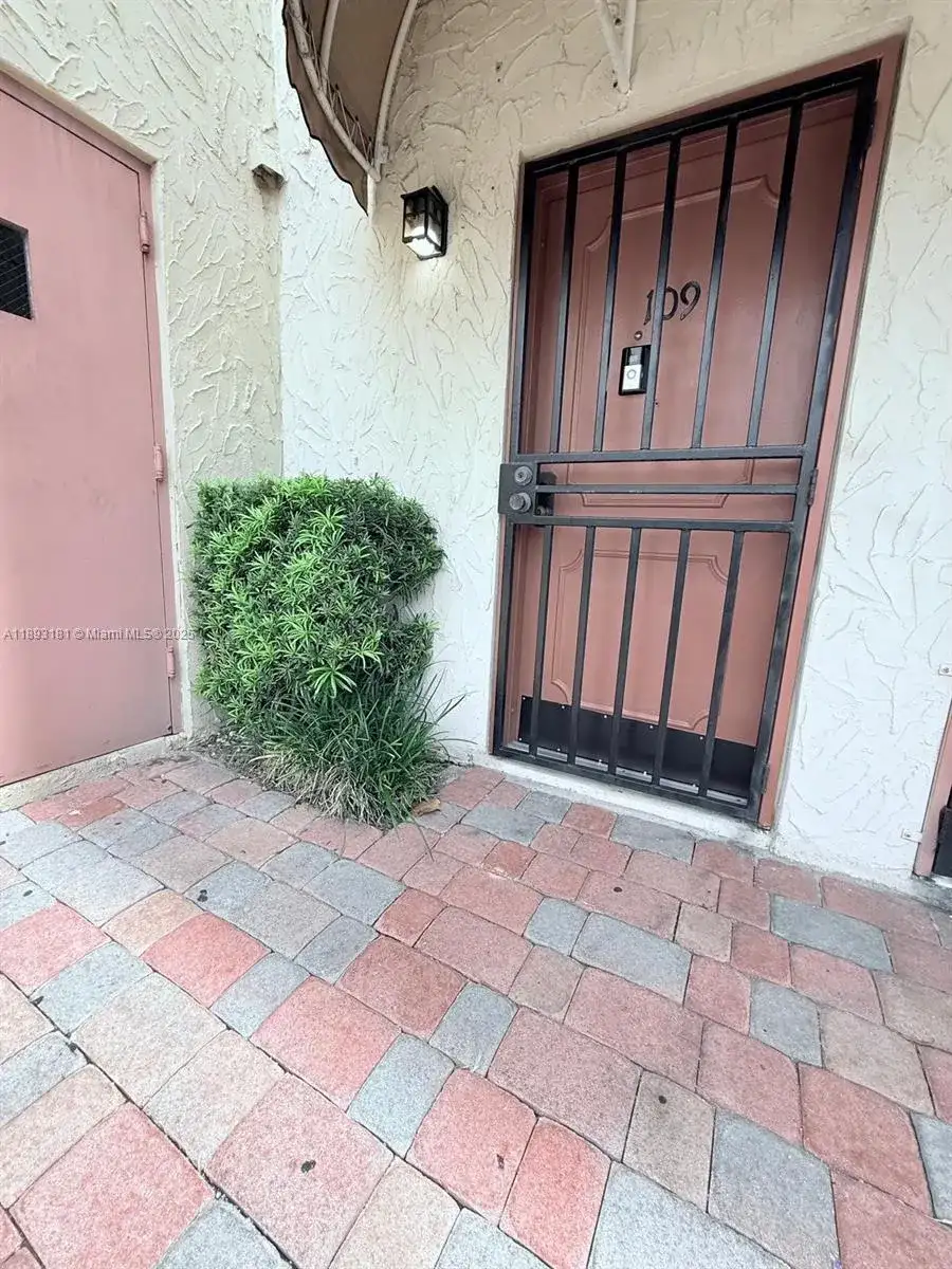 300 NW 42nd Ave # 109, Miami FL 33126 photo 2