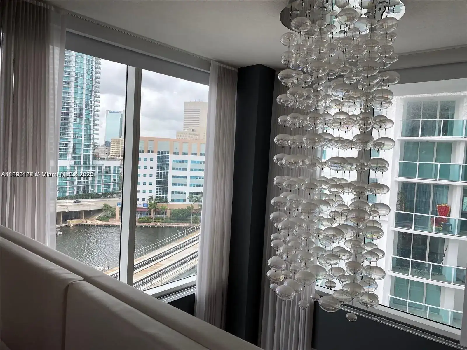 41 SE 5th St # 717, Miami FL 33131 photo 5
