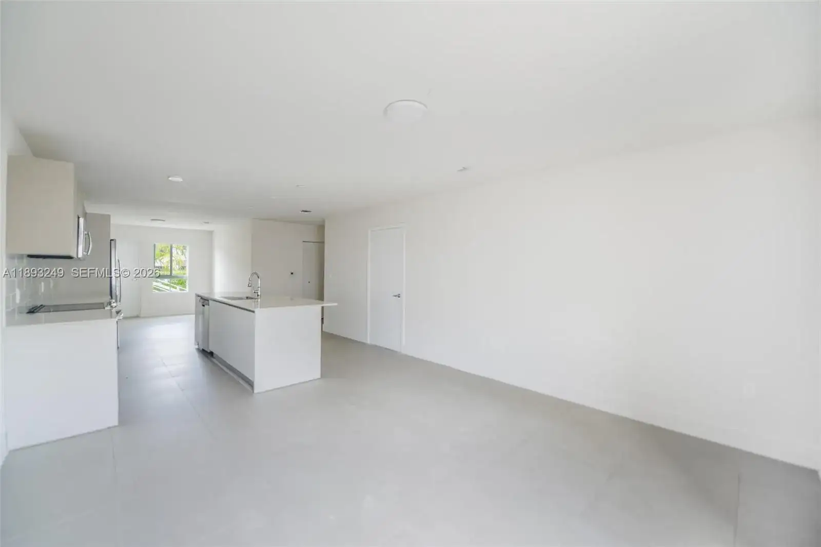 2535 NE 193rd St # 3108, Miami FL 33180 photo 2