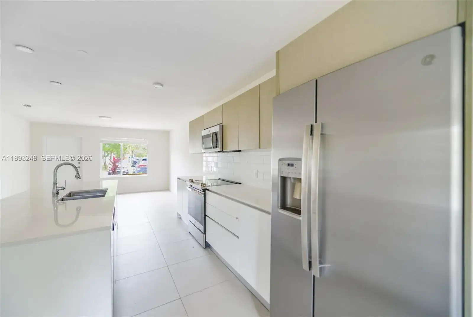 2535 NE 193rd St # 3108, Miami FL 33180 photo 4