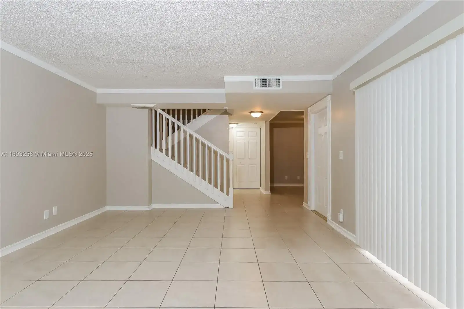 4011 Palm Bay Cir # A, West Palm Beach FL 33406 photo 2