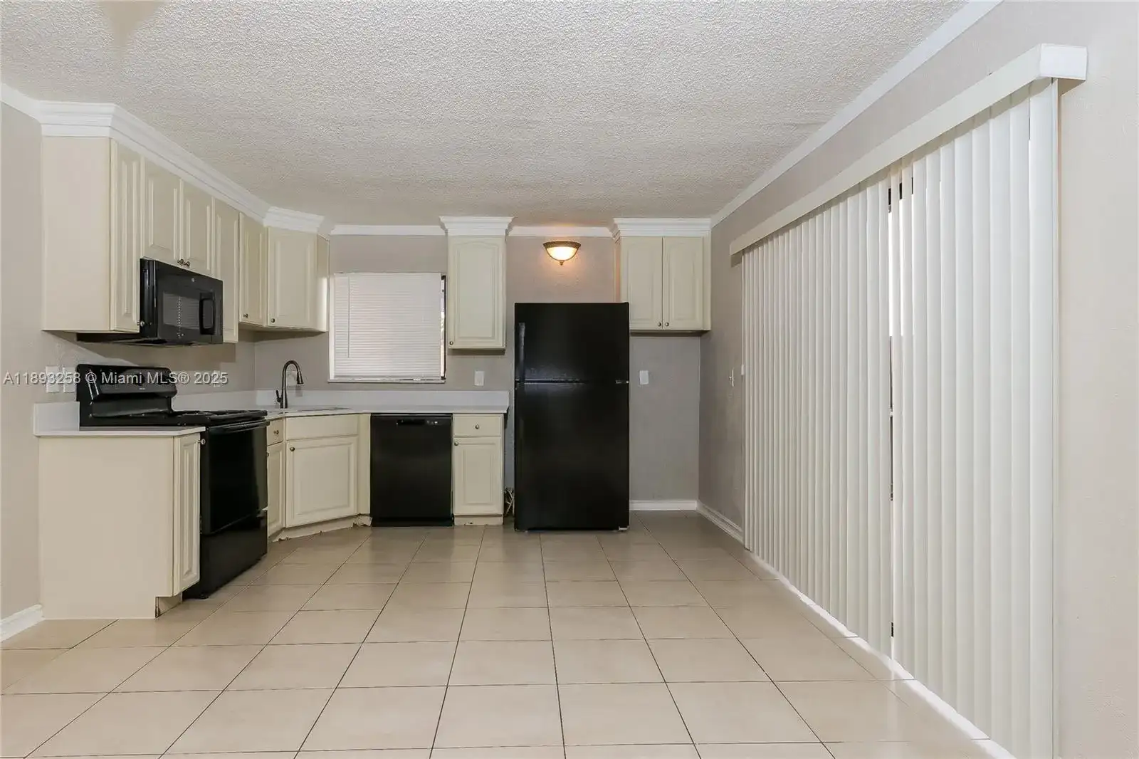 4011 Palm Bay Cir # A, West Palm Beach FL 33406 photo 4