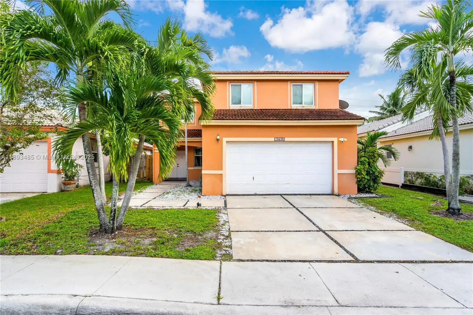 10470 SW 16th St, Pembroke Pines FL 33025 photo 3