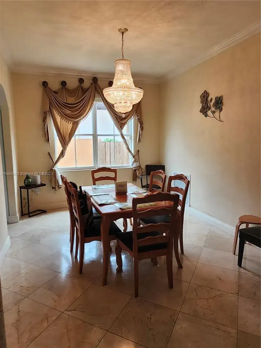 18031 NW 87th Ct, Hialeah FL 33018 photo 5
