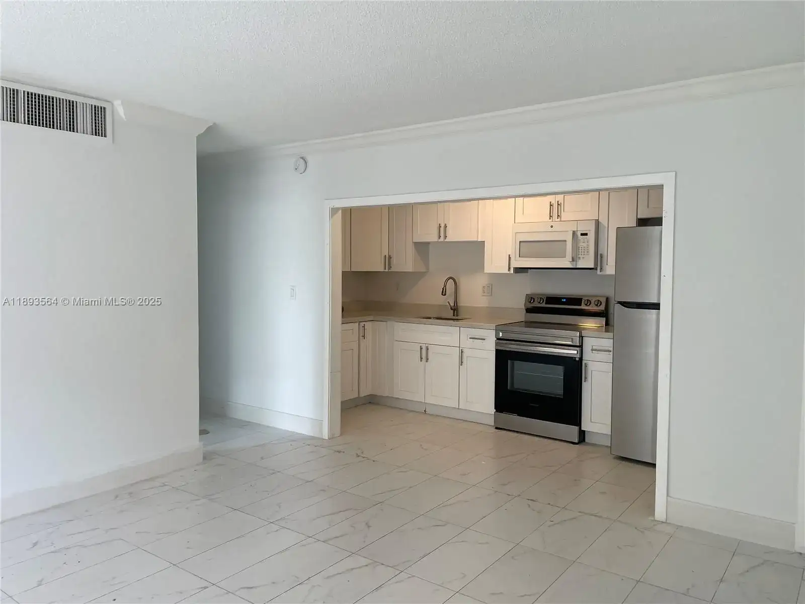 4660 NW 79th Ave # 1B, Doral FL 33166 photo 2