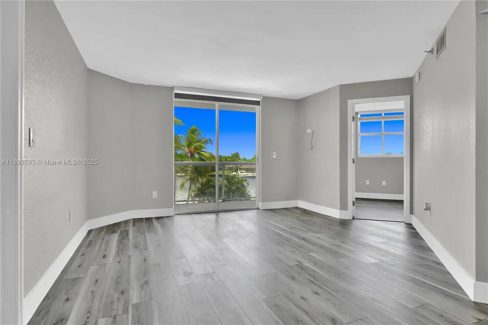 5880 Collins Ave # 403, Miami Beach FL 33140 photo 3