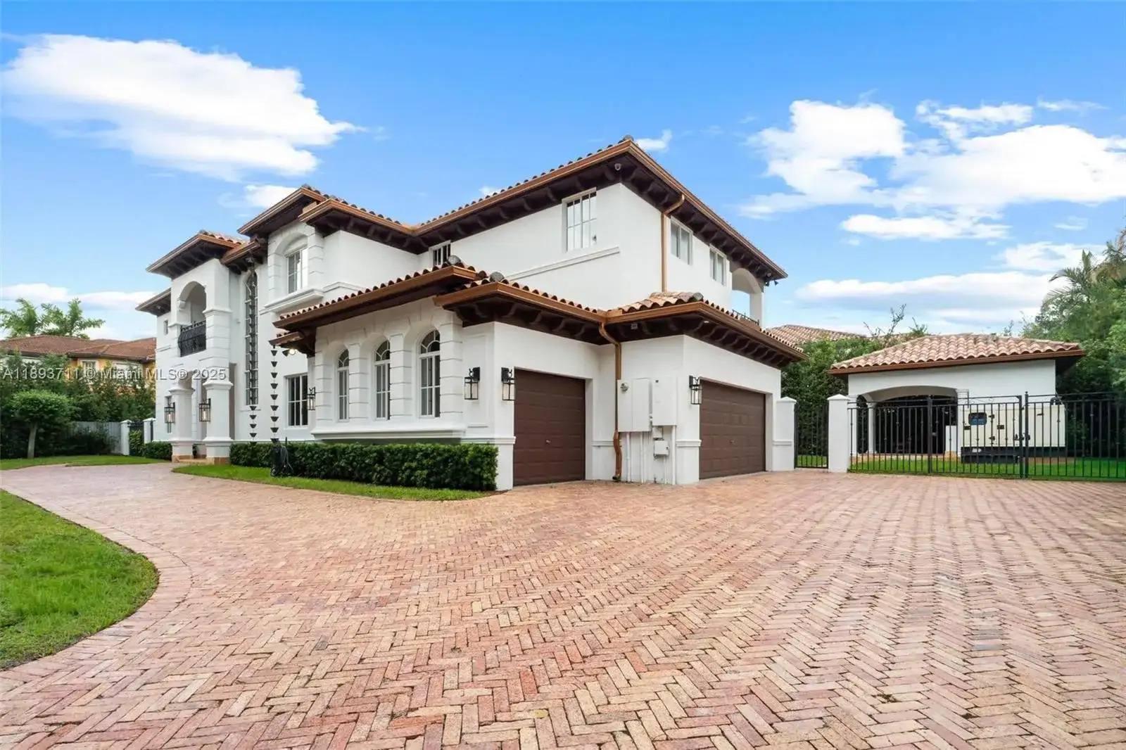 16763 NW 77th Path, Miami Lakes FL 33016 photo 5