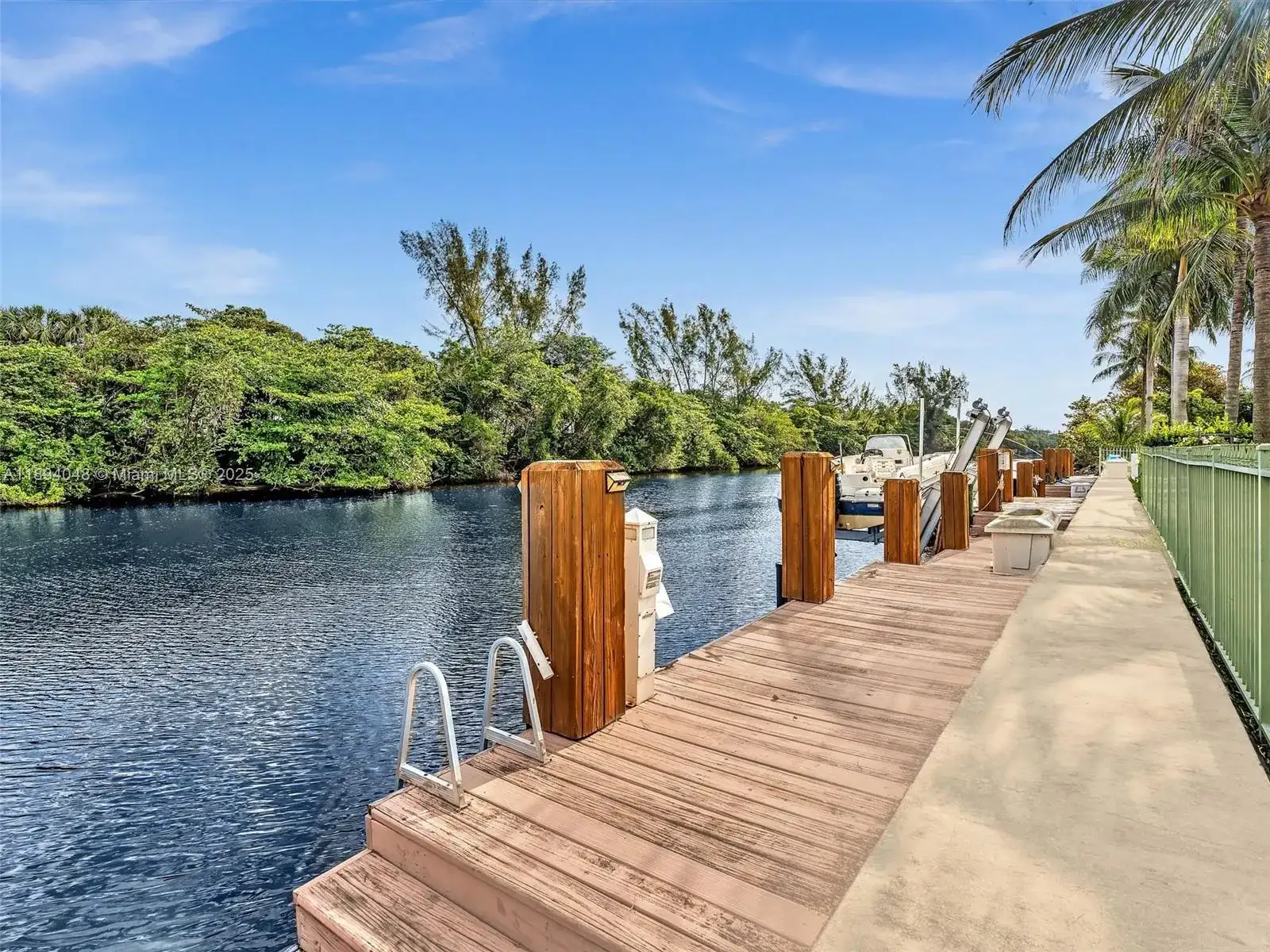 2901 Hidden Harbour St, Dania Beach FL 33312 photo 4
