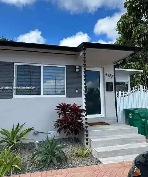 4485 SW 7th St # 4485, Miami FL 33134 photo 2