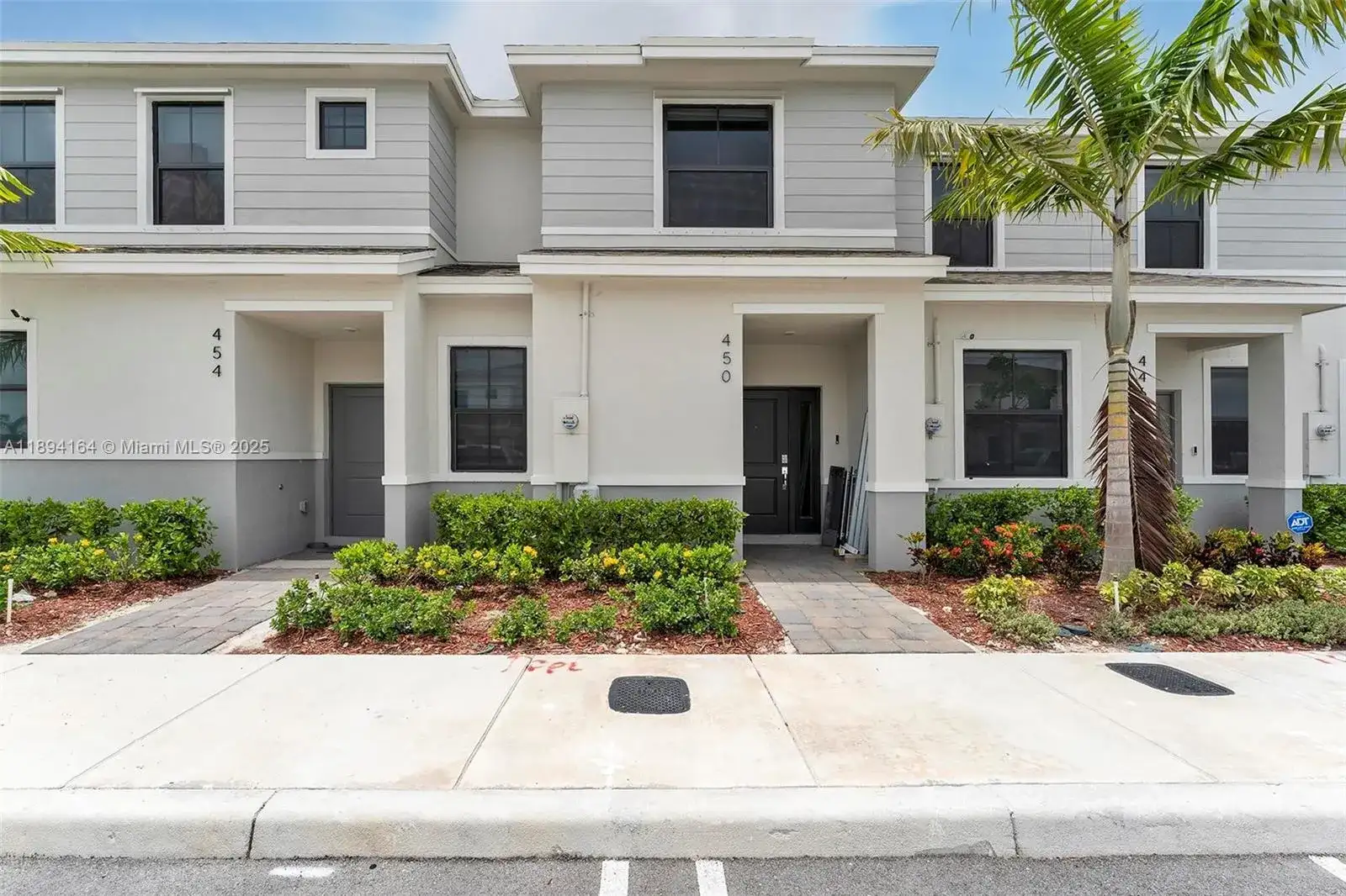 450 NE 13th St, Florida City FL 33034 photo 2