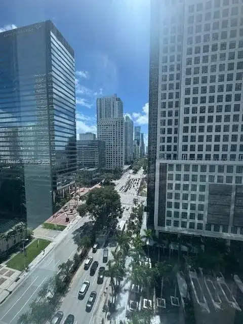 500 Brickell Ave # 1502, Miami FL 33131 photo 3