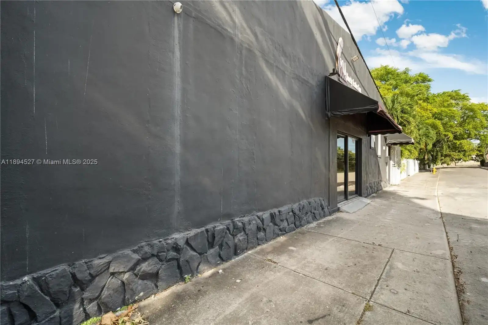 2900 NW 11th Ave, Miami FL 33127 photo 3