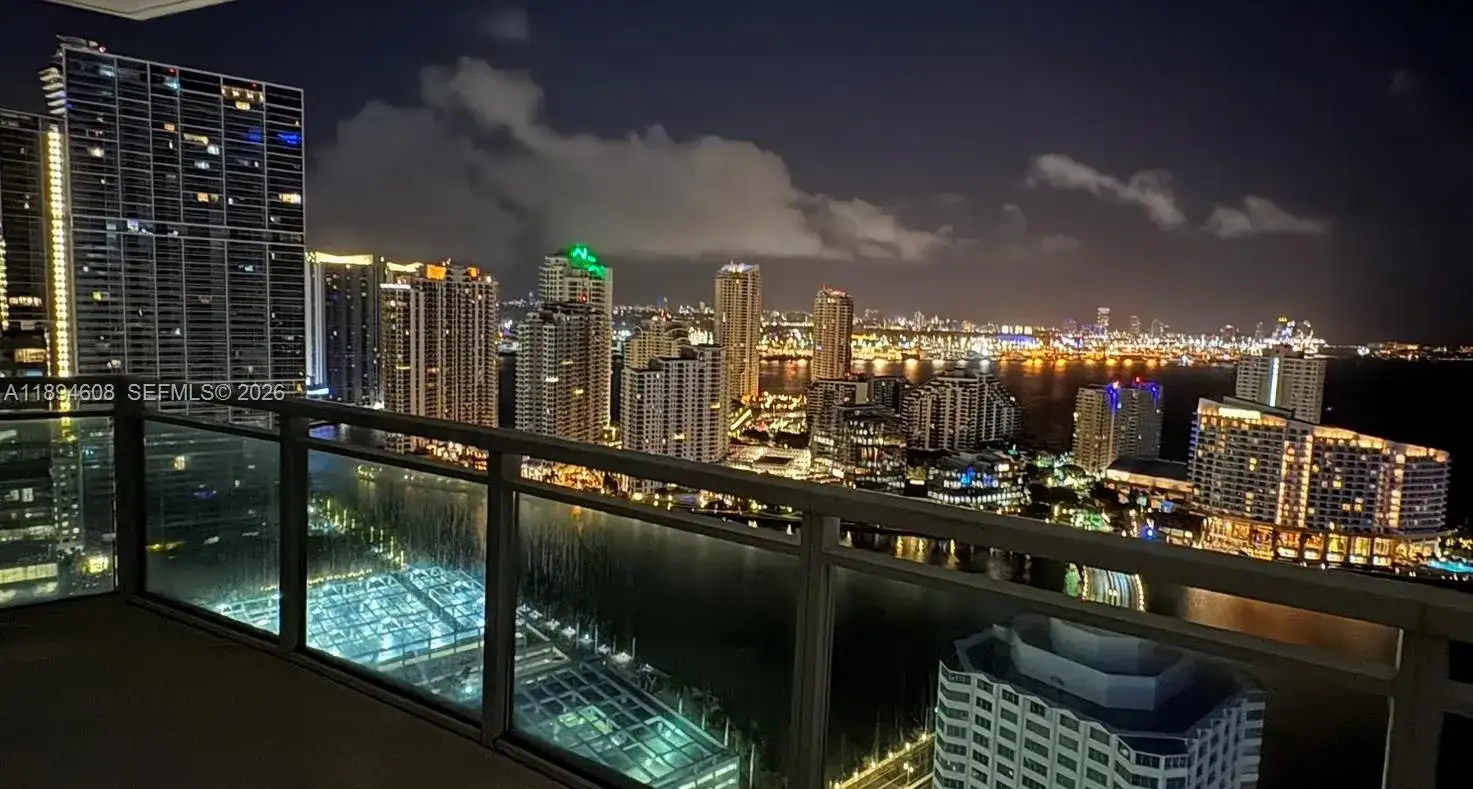950 Brickell Bay Dr # 3610, Miami FL 33131 photo 2