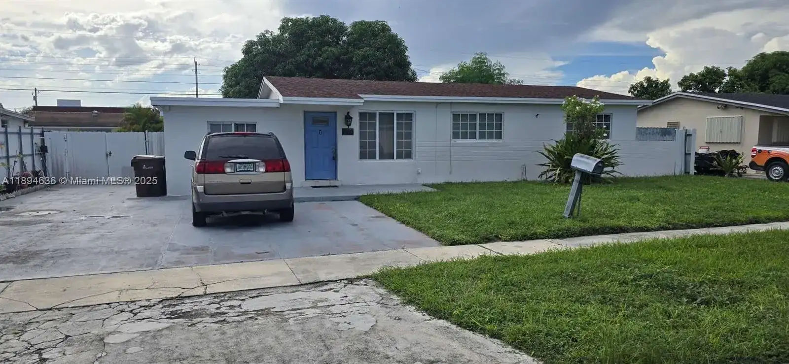 7160 W 10th Ave, Hialeah FL 33014 photo 2