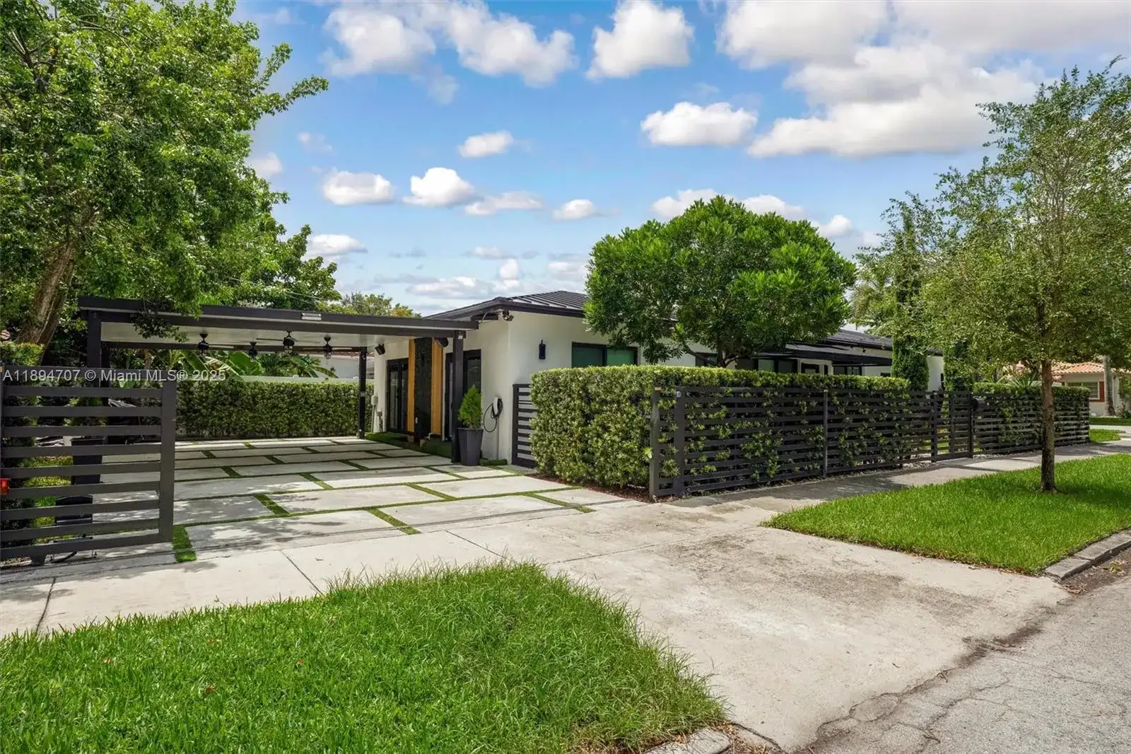 2484 SW 25 ST, Miami FL 33133 photo 2