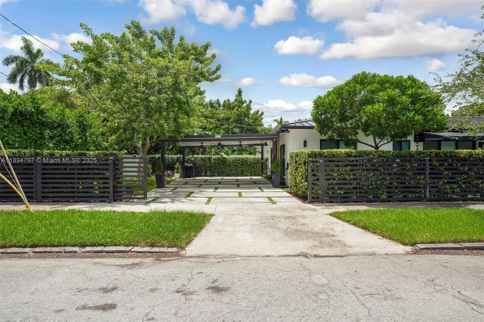 2484 SW 25 ST, Miami FL 33133 photo 3