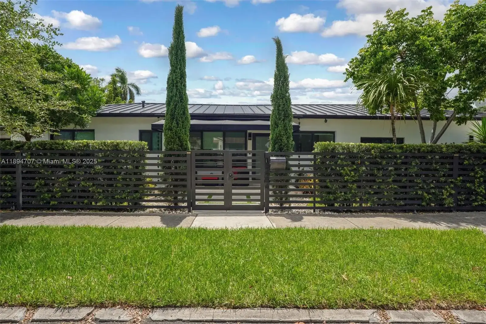 2484 SW 25 ST, Miami FL 33133 photo 5