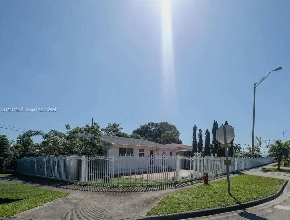 3495 W 2nd Ave, Hialeah FL 33012 photo 4
