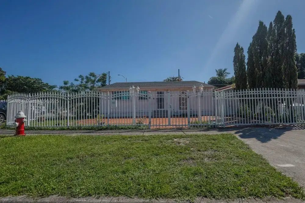 3495 W 2nd Ave, Hialeah FL 33012 photo 5