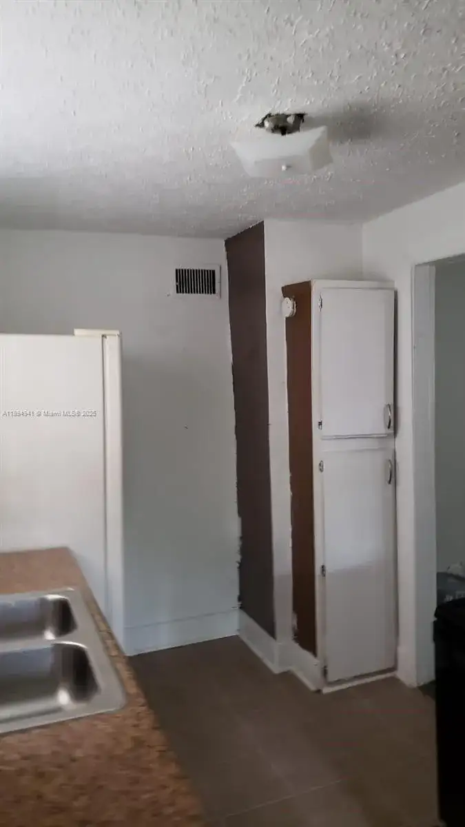 1517 Logan # 0, Jacksonville FL 32209 photo 4