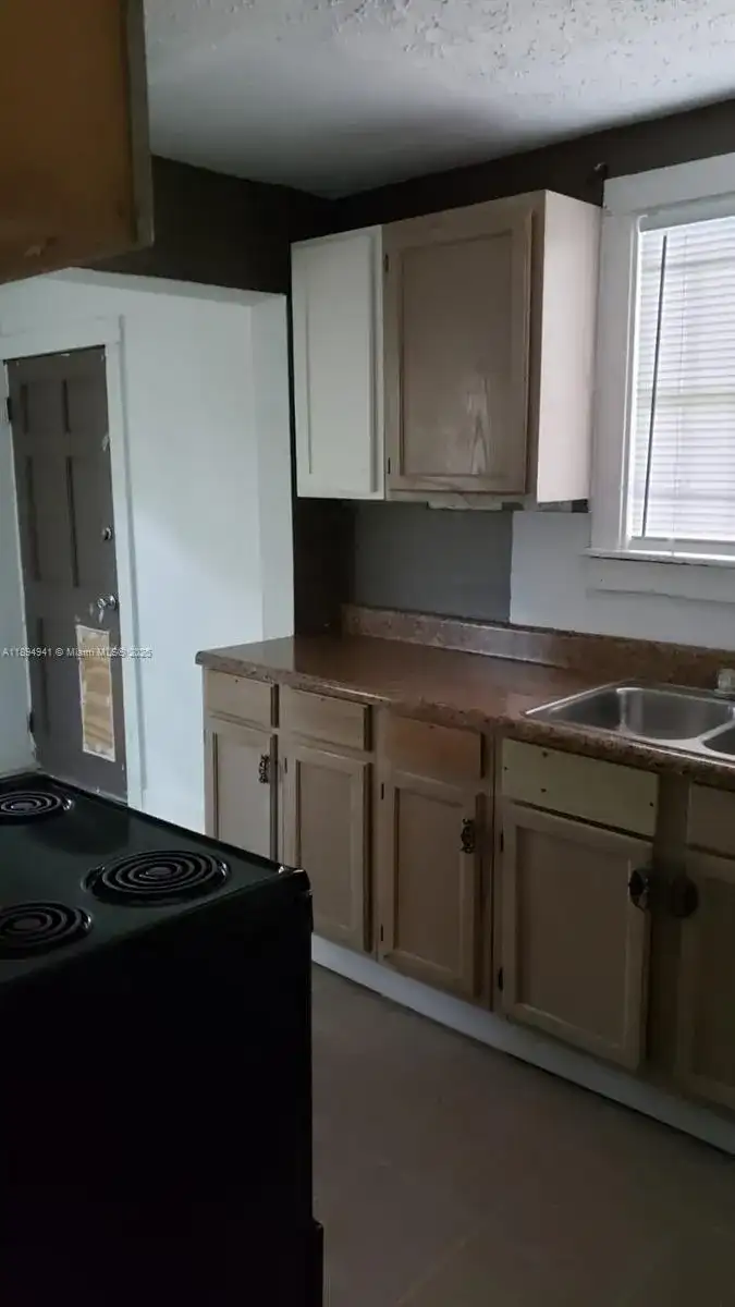 1517 Logan # 0, Jacksonville FL 32209 photo 5